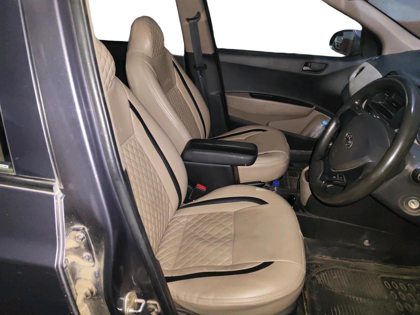 2017 Hyundai Grand i10 MAGNA AT 1.2 KAPPA VTVT, CNG, Automatic, 1,76,906 km, interior