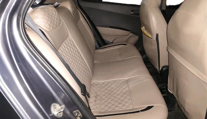 2017 Hyundai Grand i10 MAGNA AT 1.2 KAPPA VTVT, CNG, Automatic, 1,76,906 km, interior
