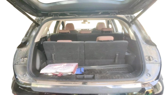 2023 MG HECTOR PLUS SHARP PRO 1.5 PETROL TURBO CVT 7 STR, Petrol, Automatic, 16,504 km, exterior