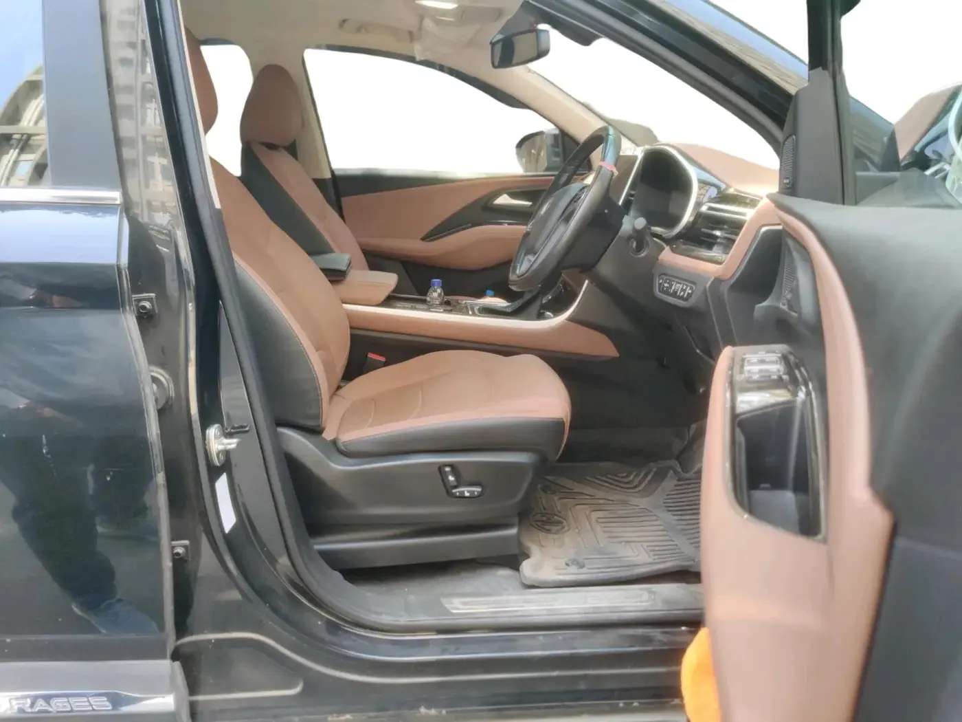 2023 MG HECTOR PLUS SHARP PRO 1.5 PETROL TURBO CVT 7 STR, Petrol, Automatic, 16,504 km, interior