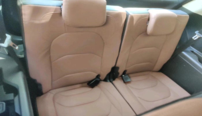 2023 MG HECTOR PLUS SHARP PRO 1.5 PETROL TURBO CVT 7 STR, Petrol, Automatic, 16,504 km, interior