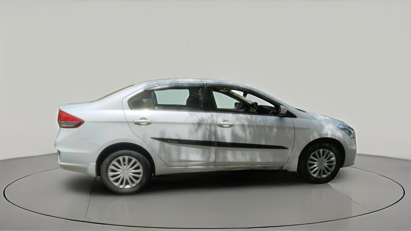 2017 Maruti Ciaz DELTA 1.4 MT PETROL, Petrol, Manual, 1,39,728 km, exterior