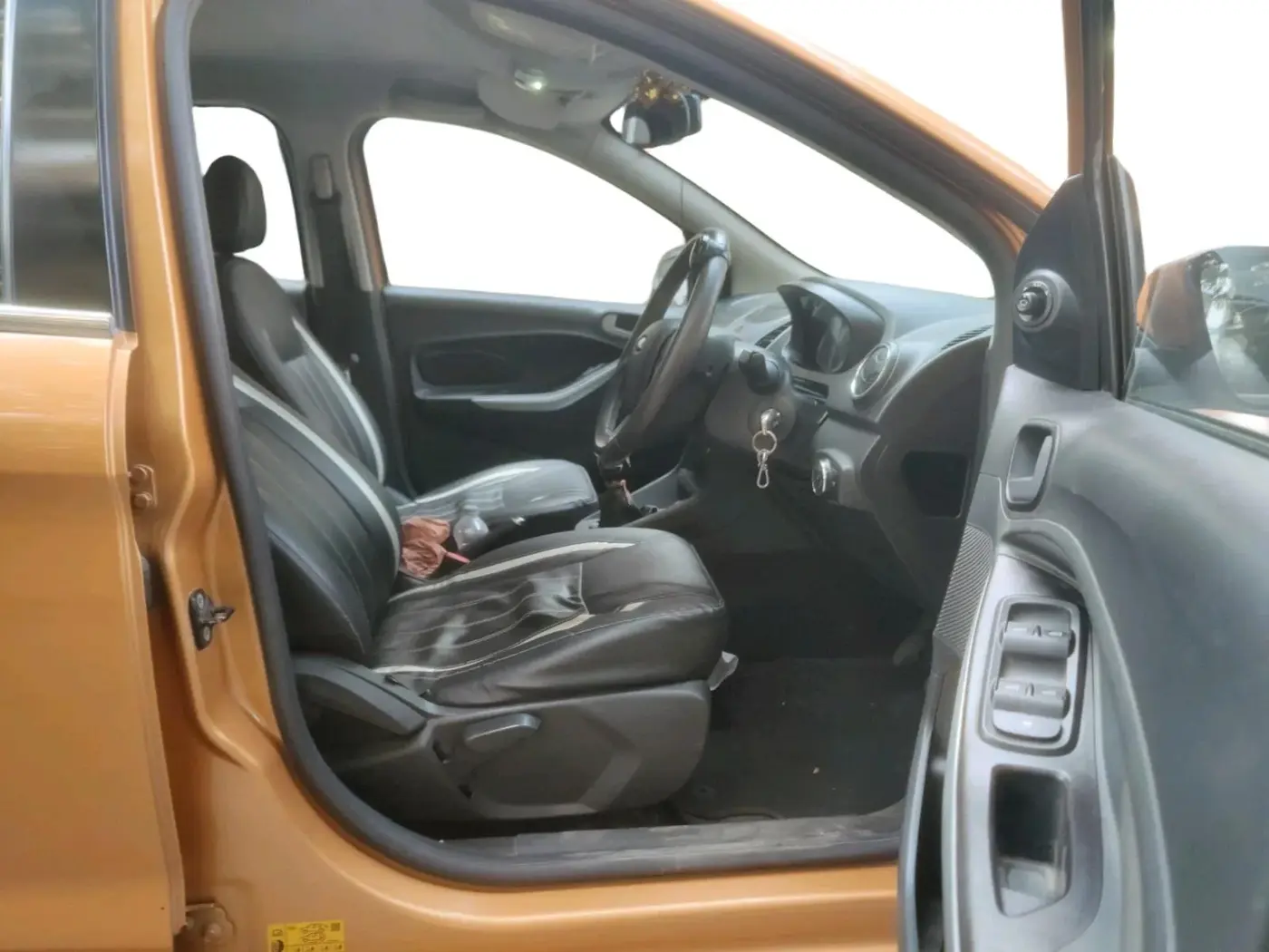 2015 Ford New Figo TITANIUM1.5 DIESEL, Diesel, Manual, 63,280 km, interior