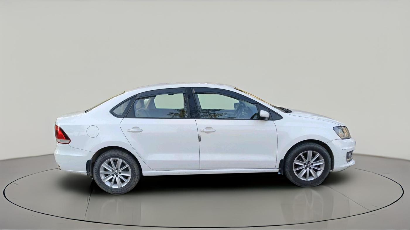 2016 Volkswagen Vento HIGHLINE 1.6 MPI, CNG, Manual, 76,646 km, exterior