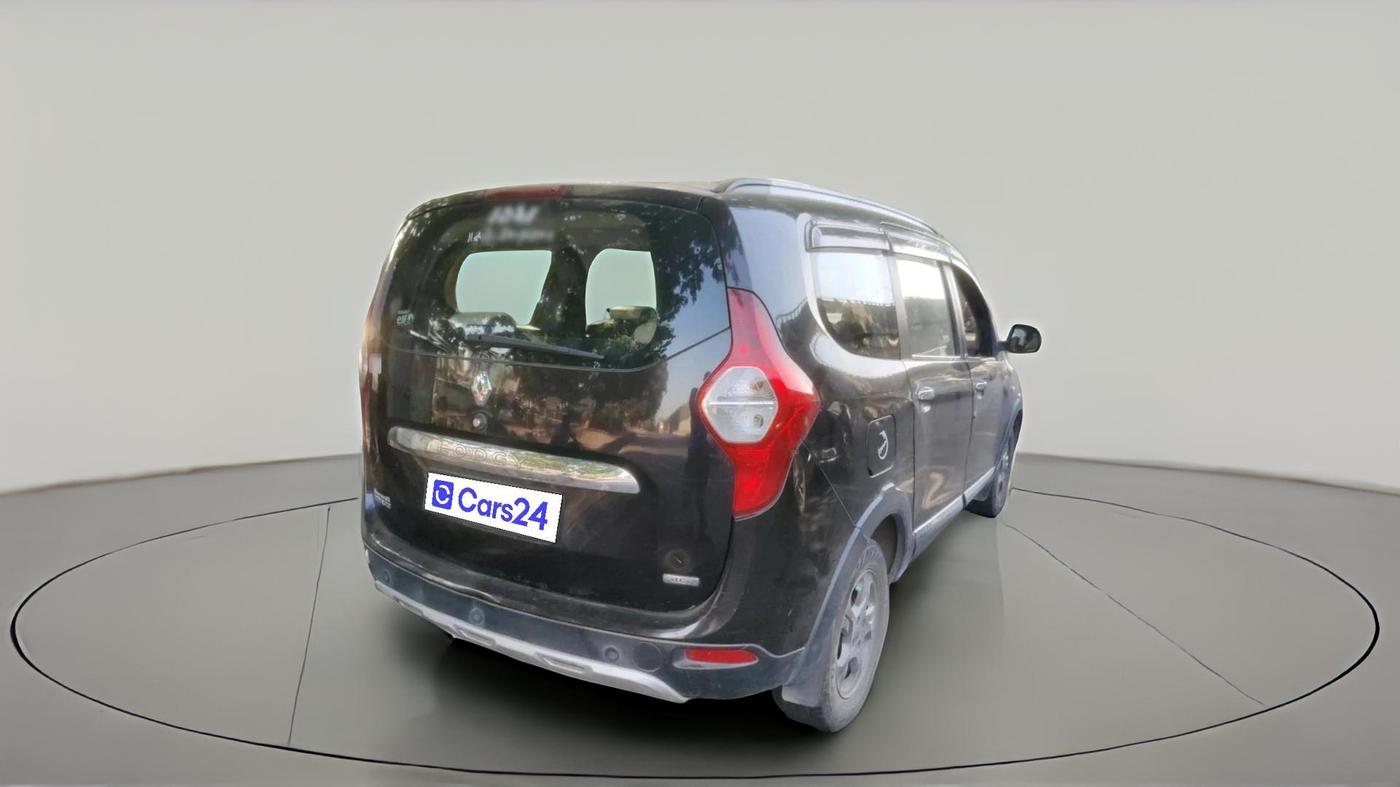 2017 Renault Lodgy 85 PS RXZ STEPWAY 8 STR, Diesel, Manual, 94,186 km, exterior