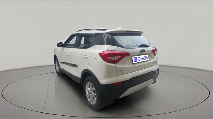 2022 Mahindra XUV300 W8 1.2 PETROL, Petrol, Manual, 14,161 km, exterior