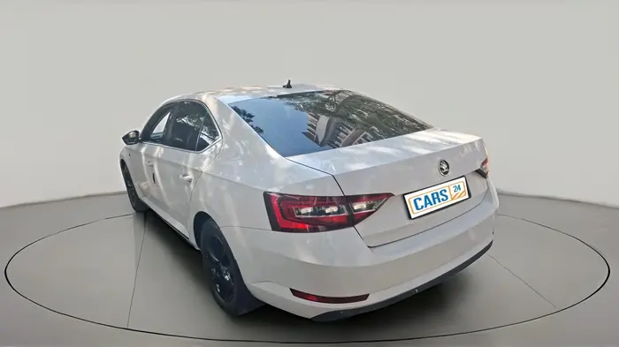 2016 Skoda Superb L&K 1.8 TSI AT, Petrol, Automatic, 66,747 km, exterior