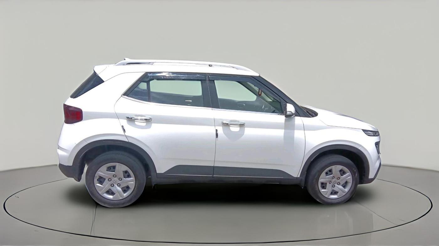 2020 Hyundai VENUE S+ 1.2, Petrol, Manual, 69,328 km, exterior