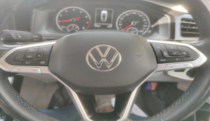 2022 Volkswagen VIRTUS HIGHLINE TSI 1.0 AT, Petrol, Automatic, 23,500 km, interior