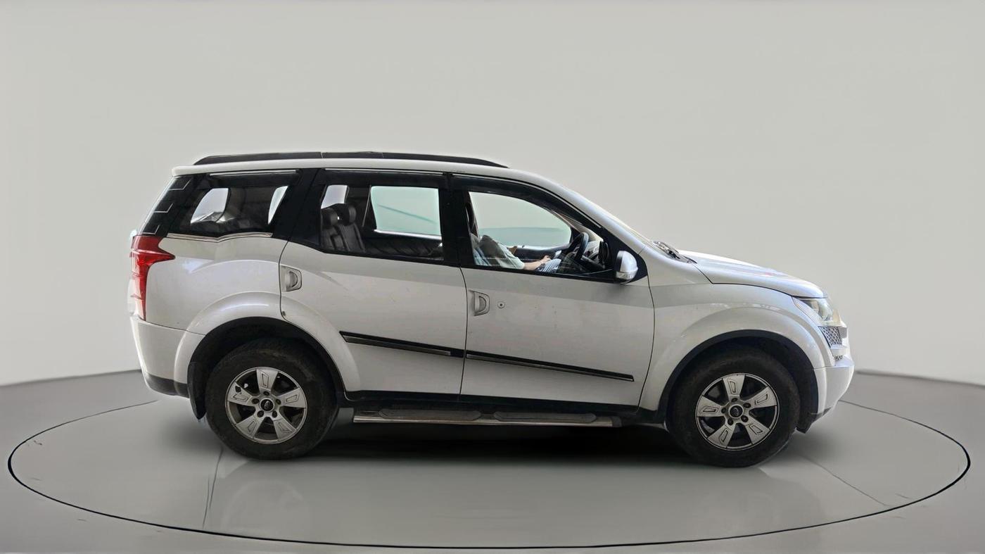 2014 Mahindra XUV500 W8, Diesel, Manual, 1,62,764 km, exterior