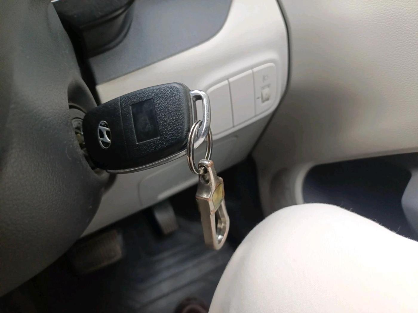 2021 Hyundai AURA S 1.2 AMT, Petrol, Automatic, 84,216 km, interior