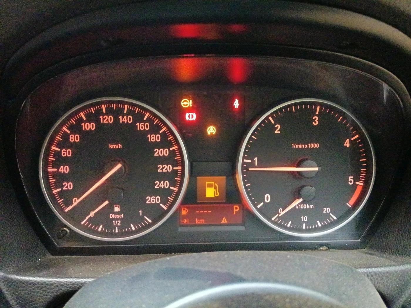 2011 BMW 3 Series 320d, Diesel, Automatic, 1,58,489 km, interior