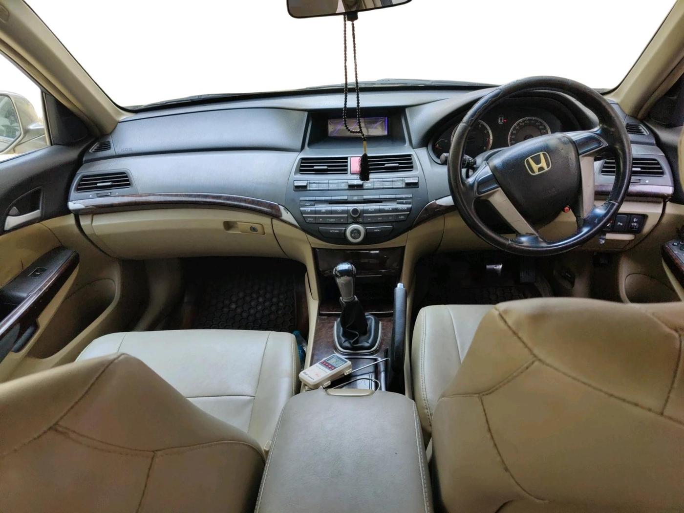 2008 Honda Accord 2.4L I-VTEC MT, CNG, Manual, 1,41,094 km, interior