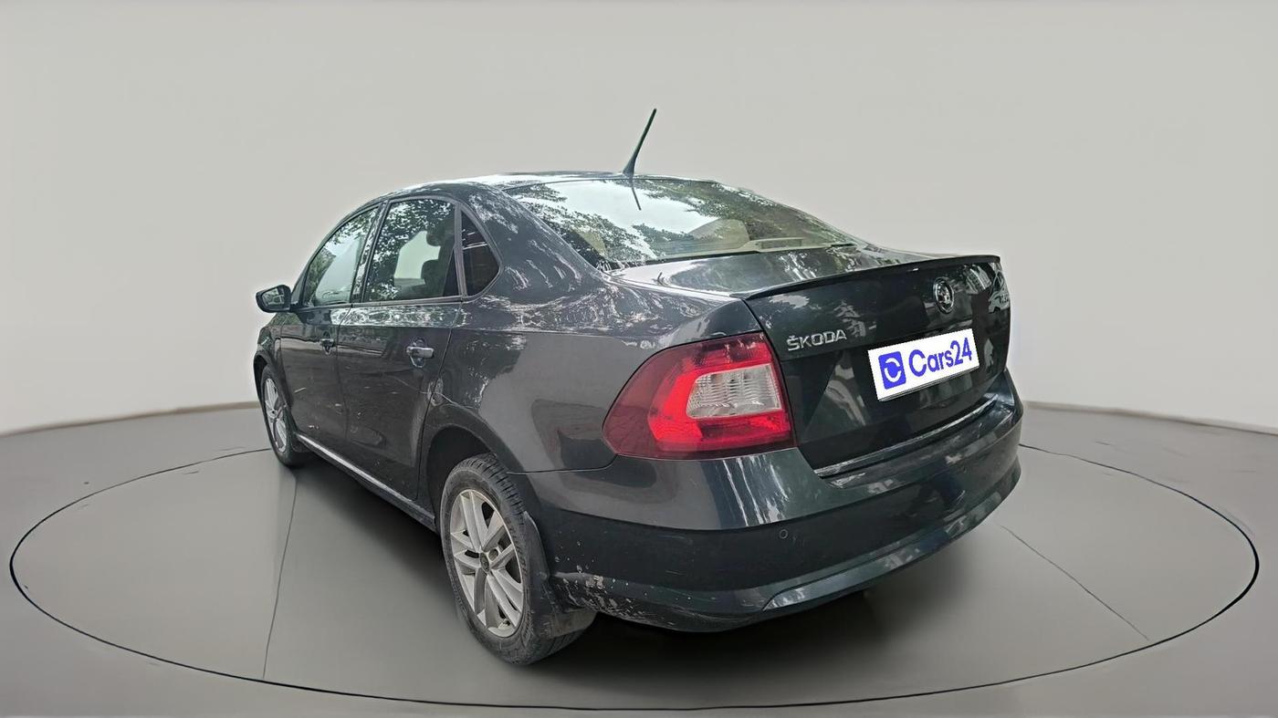 2017 Skoda Rapid STYLE 1.5 TDI AT, Diesel, Automatic, 2,13,367 km, exterior