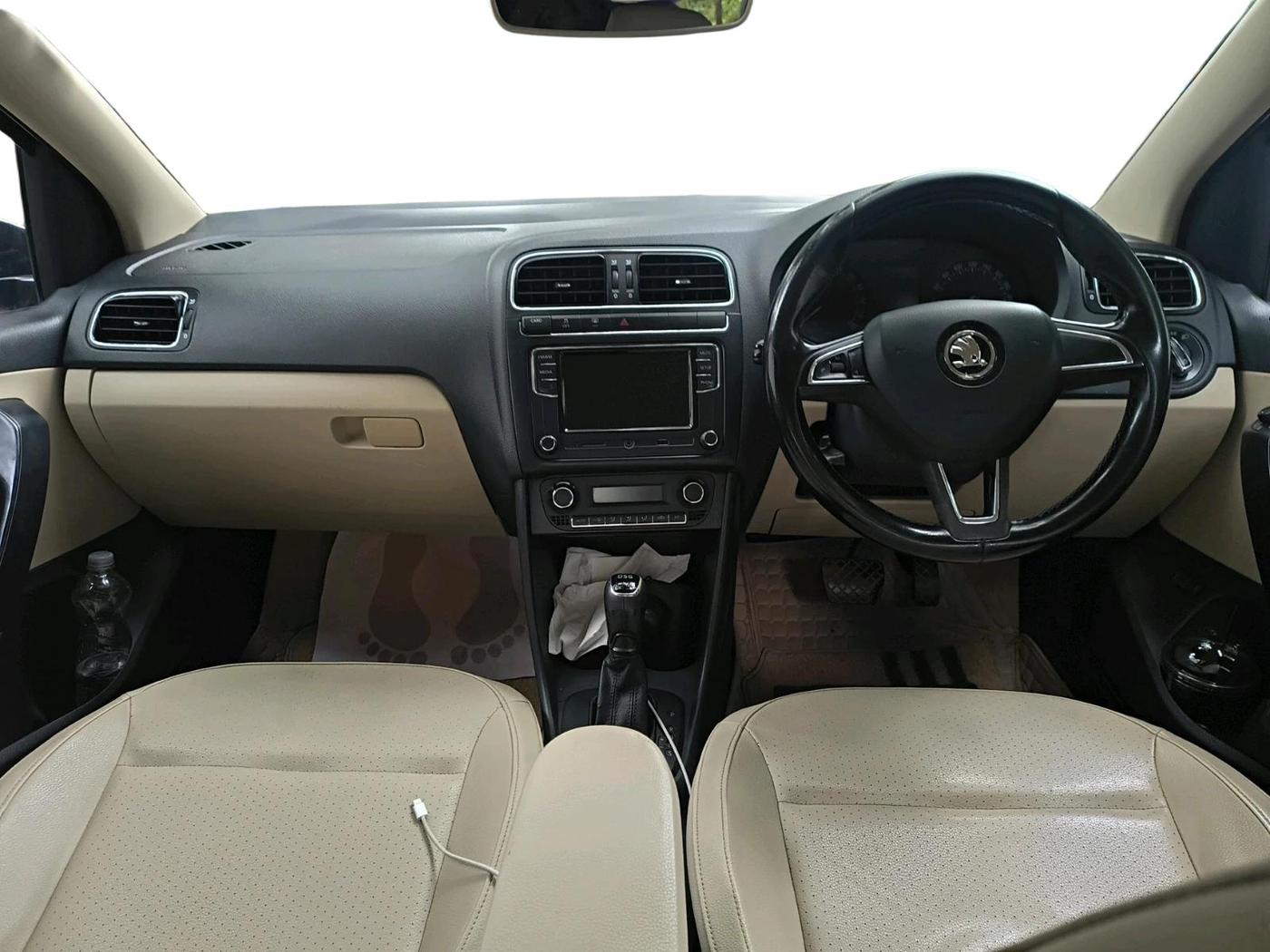 2017 Skoda Rapid STYLE 1.5 TDI AT, Diesel, Automatic, 2,13,367 km, interior