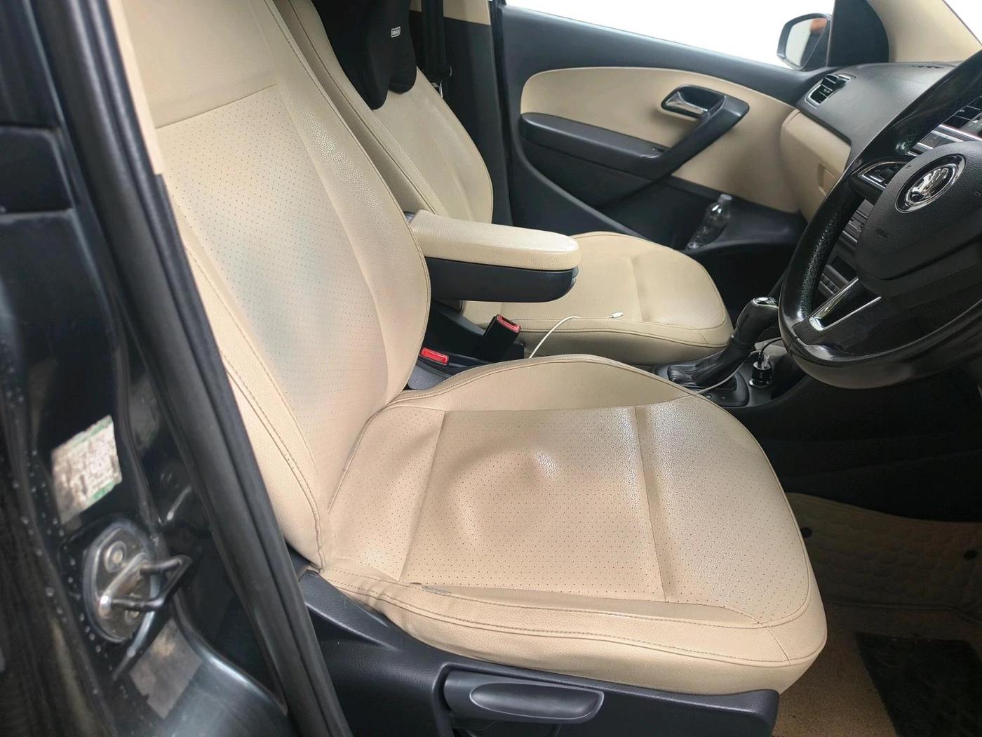 2017 Skoda Rapid STYLE 1.5 TDI AT, Diesel, Automatic, 2,13,367 km, interior