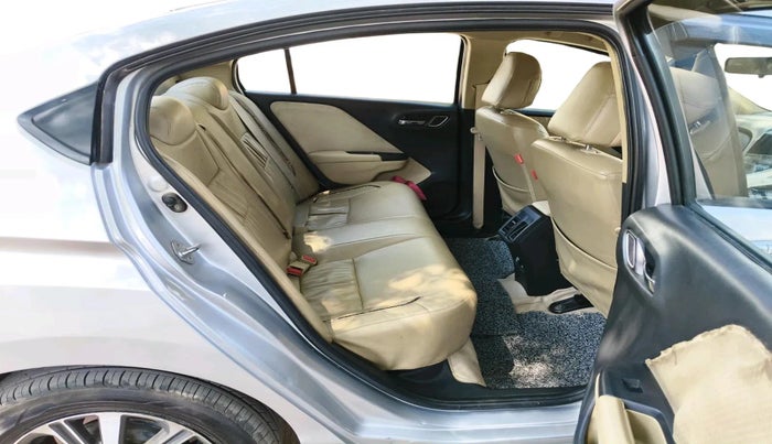 2018 Honda City 1.5L I-DTEC V, Diesel, Manual, 1,51,871 km, interior