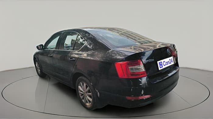 2016 Skoda Octavia 2.0 TDI CR STYLE PLUS AT, Diesel, Automatic, 1,75,318 km, exterior