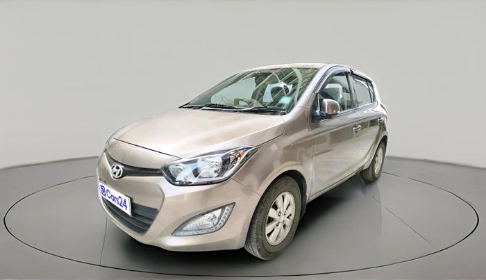 2013 Hyundai i20 SPORTZ 1.4 AT, CNG, Automatic, 62,990 km, exterior