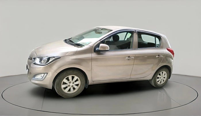 2013 Hyundai i20 SPORTZ 1.4 AT, CNG, Automatic, 62,990 km, exterior