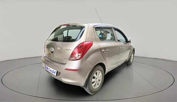 2013 Hyundai i20 SPORTZ 1.4 AT, CNG, Automatic, 62,990 km, exterior