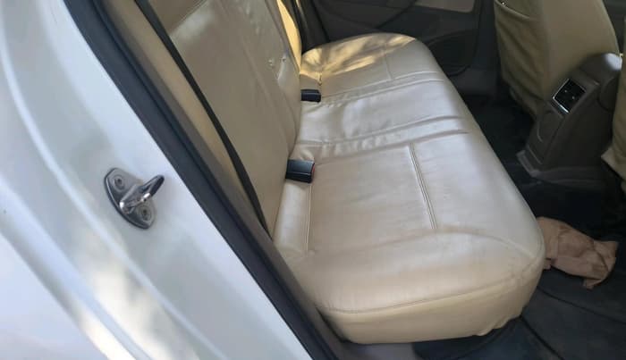 2016 Skoda Rapid 1.5 TDI CR ACTIVE, Diesel, Manual, 86,894 km, interior