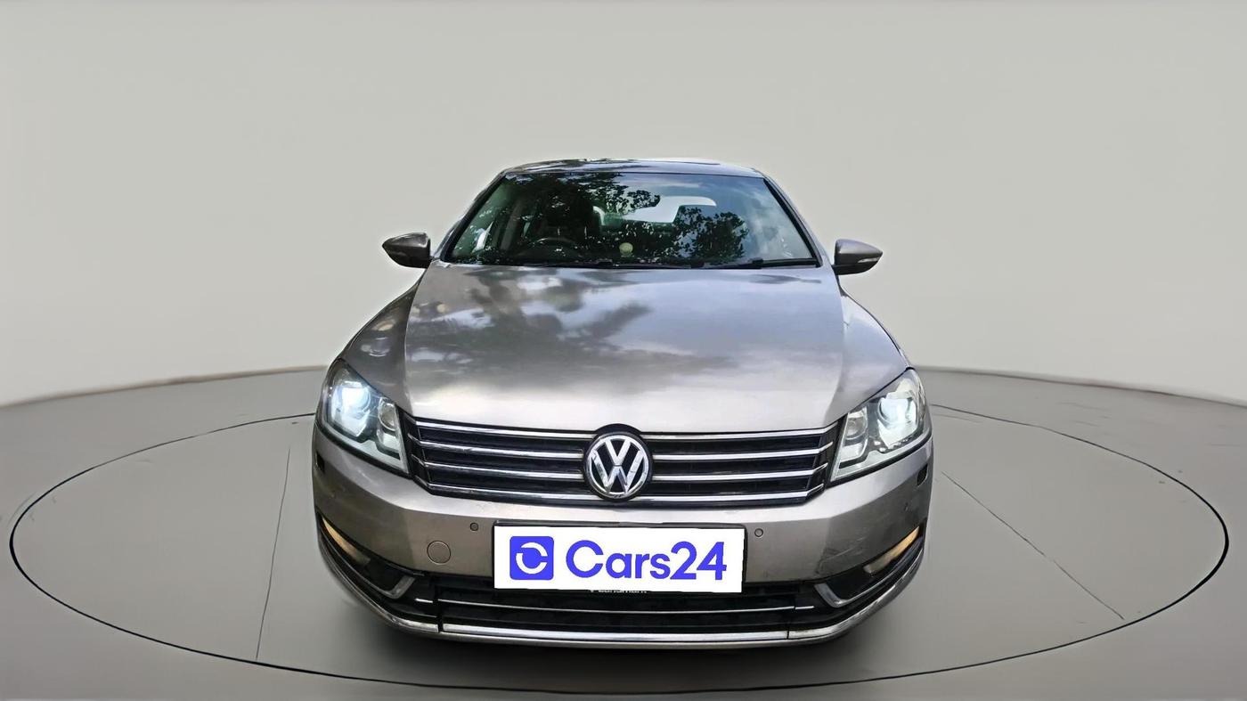 2012 Volkswagen Passat HIGHLINE DSG, Diesel, Automatic, 1,78,834 km, exterior