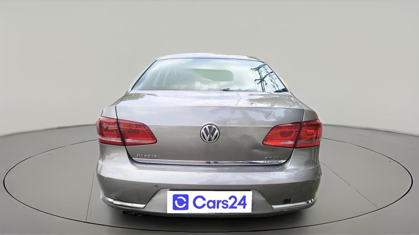2012 Volkswagen Passat HIGHLINE DSG, Diesel, Automatic, 1,78,834 km, exterior