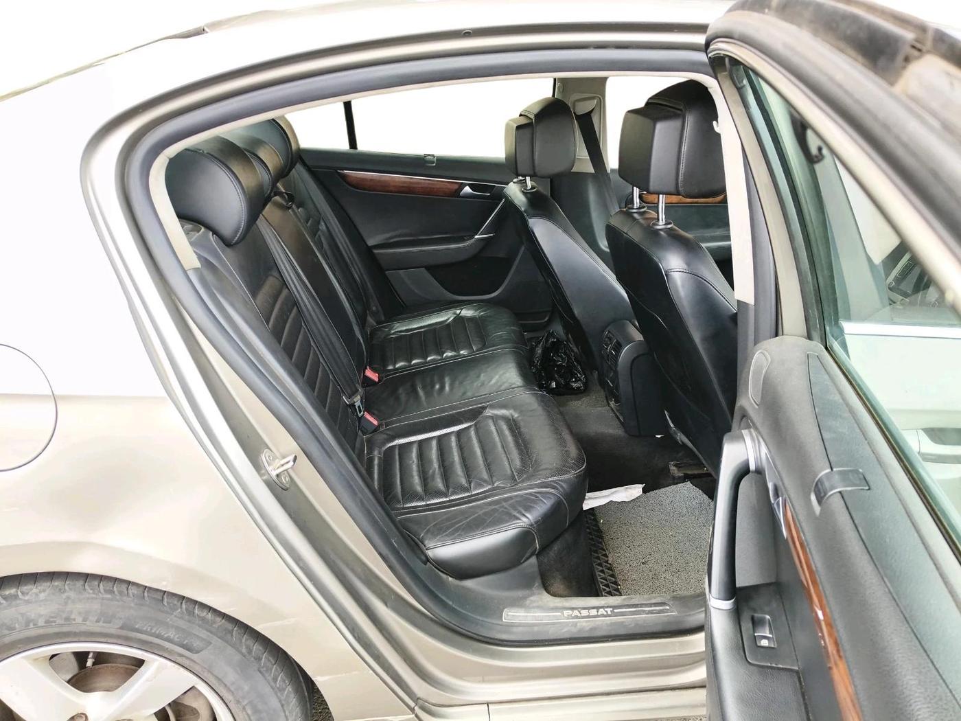 2012 Volkswagen Passat HIGHLINE DSG, Diesel, Automatic, 1,78,834 km, interior