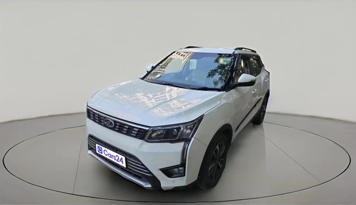 2021 Mahindra XUV300 W8 (O) 1.5 DIESEL AMT, Diesel, Automatic, 1,19,724 km, exterior