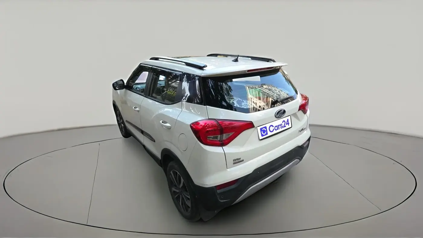 2021 Mahindra XUV300 W8 (O) 1.5 DIESEL AMT, Diesel, Automatic, 1,19,724 km, exterior