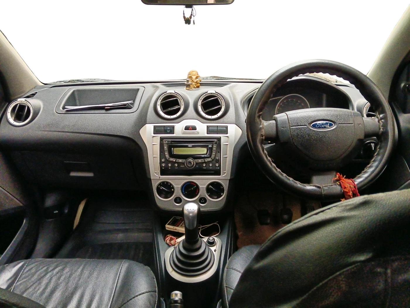 2014 Ford Figo ZXI 1.4 DIESEL, Diesel, Manual, 1,05,793 km, interior