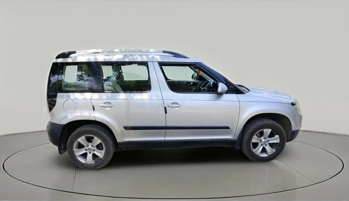 2013 Skoda Yeti AMBITION 2.0 TDI CR 4X2, Diesel, Manual, 1,04,687 km, exterior
