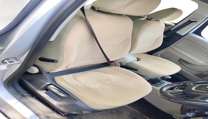 2013 Skoda Yeti AMBITION 2.0 TDI CR 4X2, Diesel, Manual, 1,04,687 km, interior