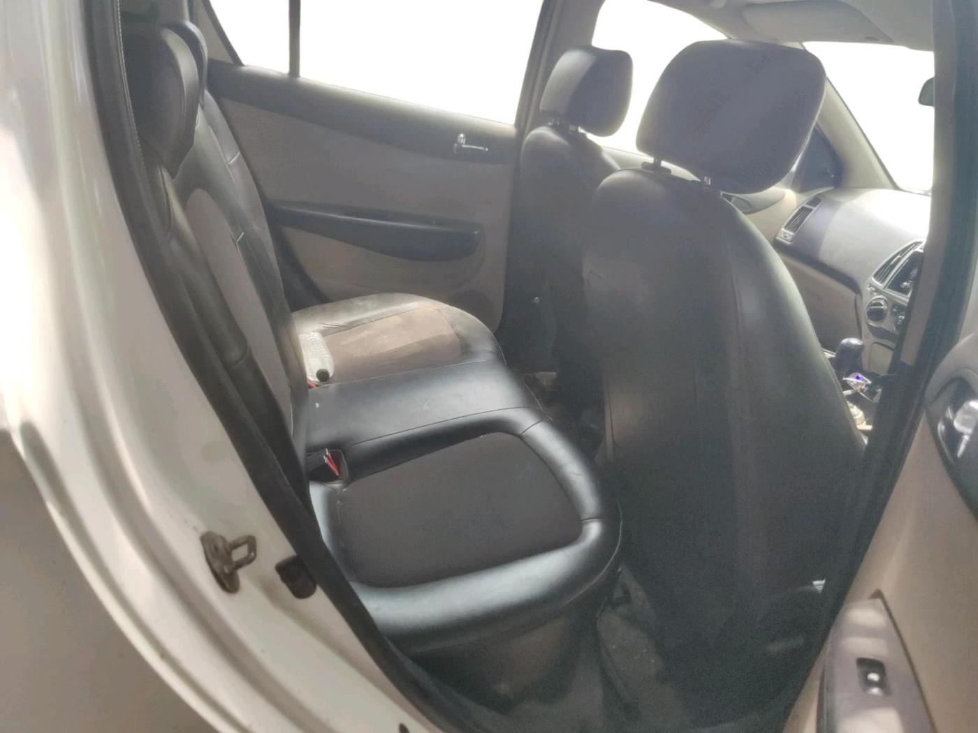 2012 Hyundai i20 MAGNA 1.4 CRDI, Diesel, Manual, 85,970 km, interior