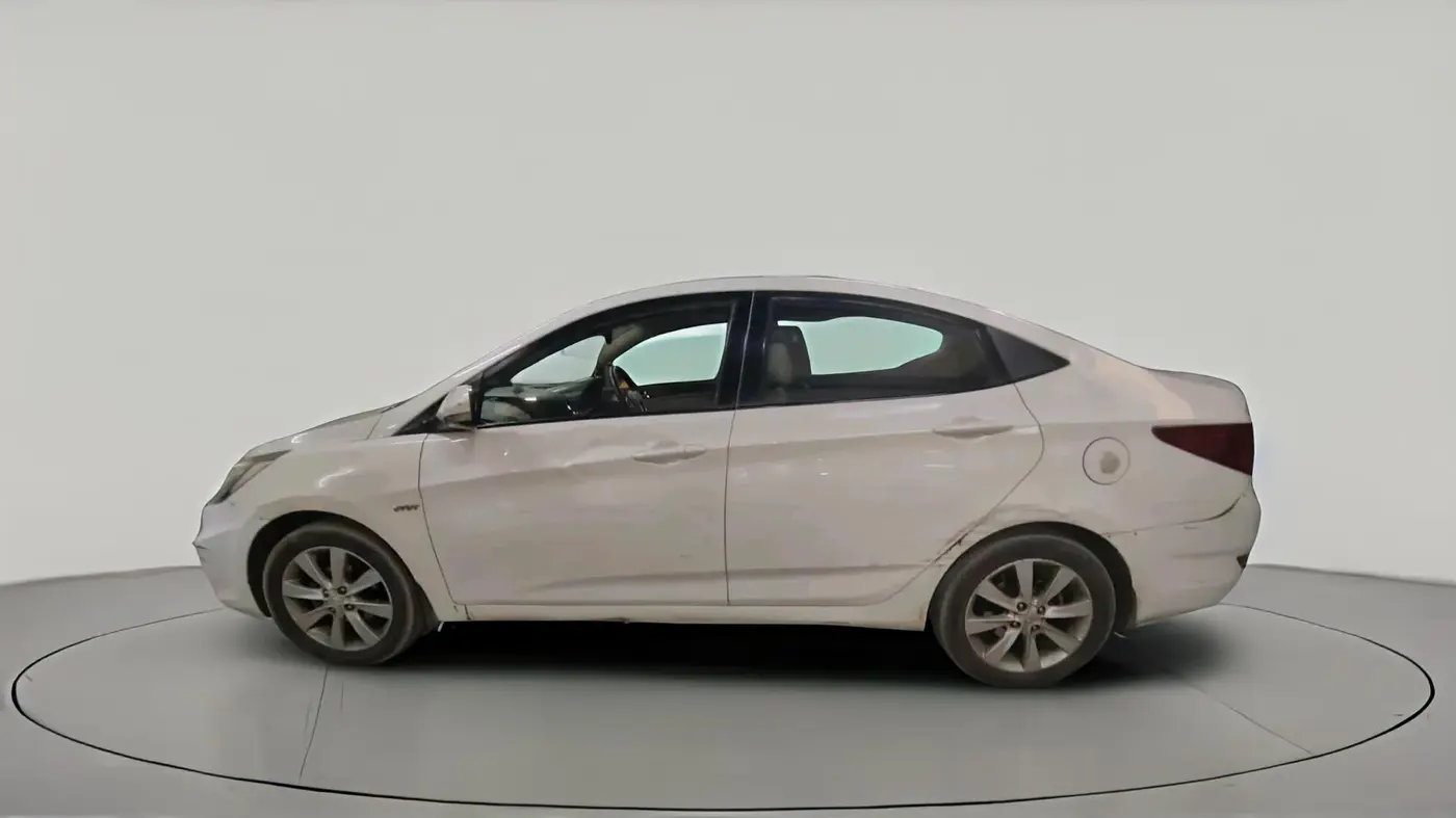2012 Hyundai Verna FLUIDIC 1.6 VTVT SX, Petrol, Manual, 1,32,235 km, exterior