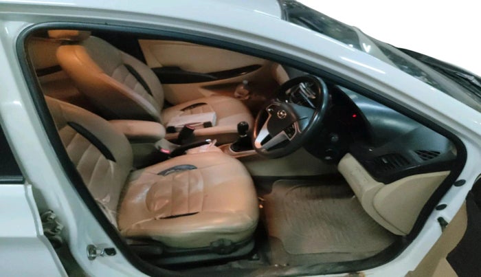 2012 Hyundai Verna FLUIDIC 1.6 VTVT SX, Petrol, Manual, 1,32,235 km, interior