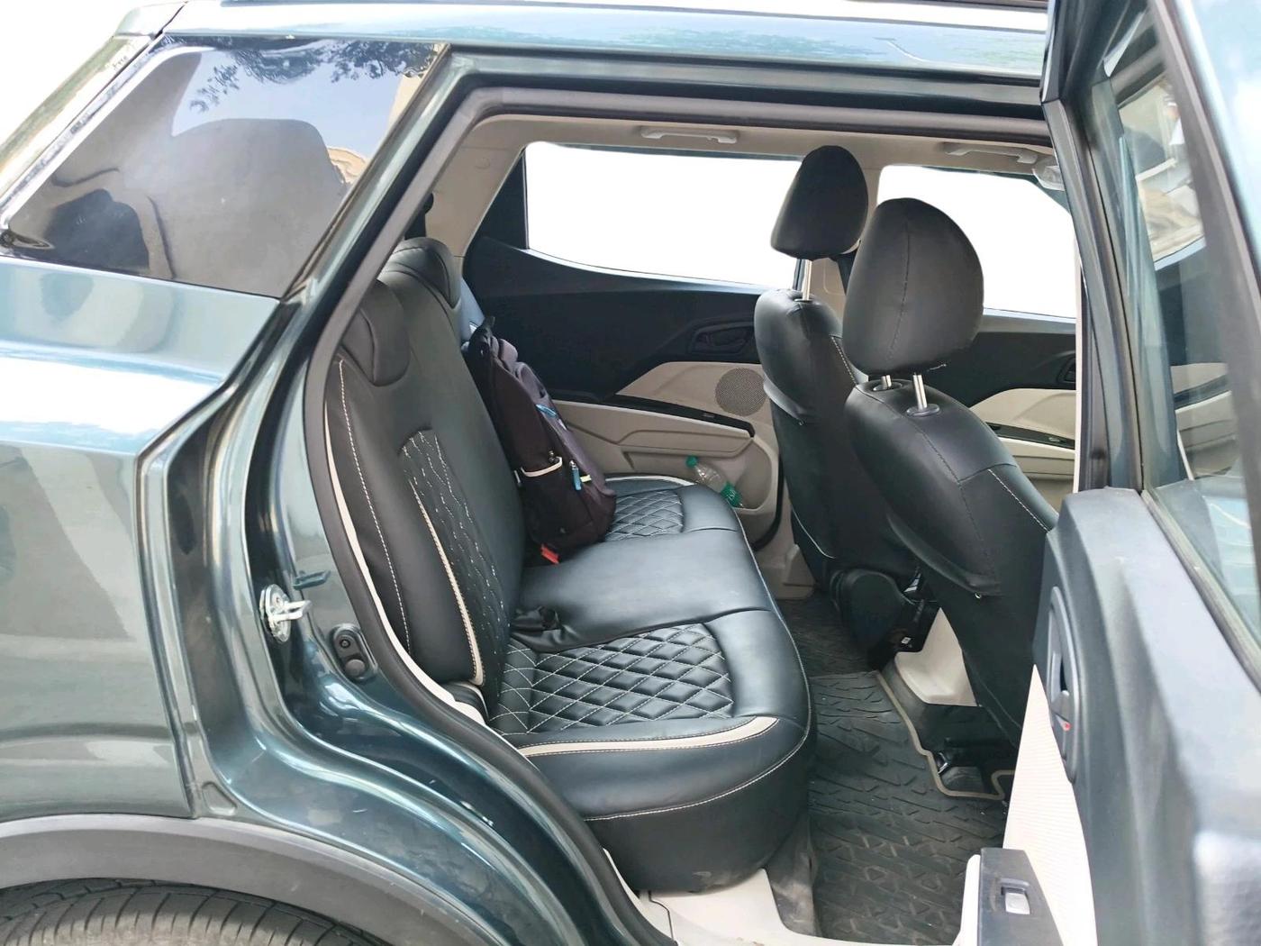 2022 Mahindra XUV300 W6 1.2 PETROL, Petrol, Manual, 13,114 km, interior