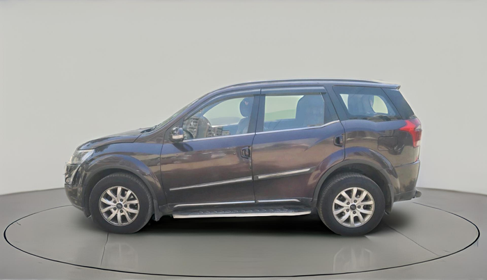 2018 Mahindra XUV500 W11, Diesel, Manual, 1,33,537 km, exterior