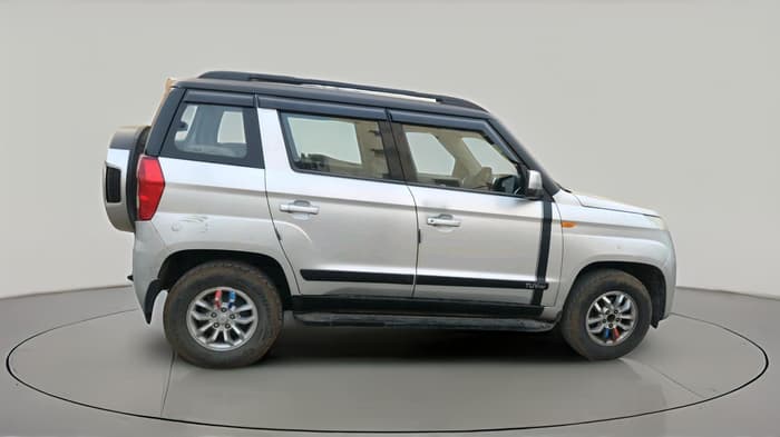 2018 Mahindra TUV300 T8, Diesel, Manual, 1,26,642 km, exterior