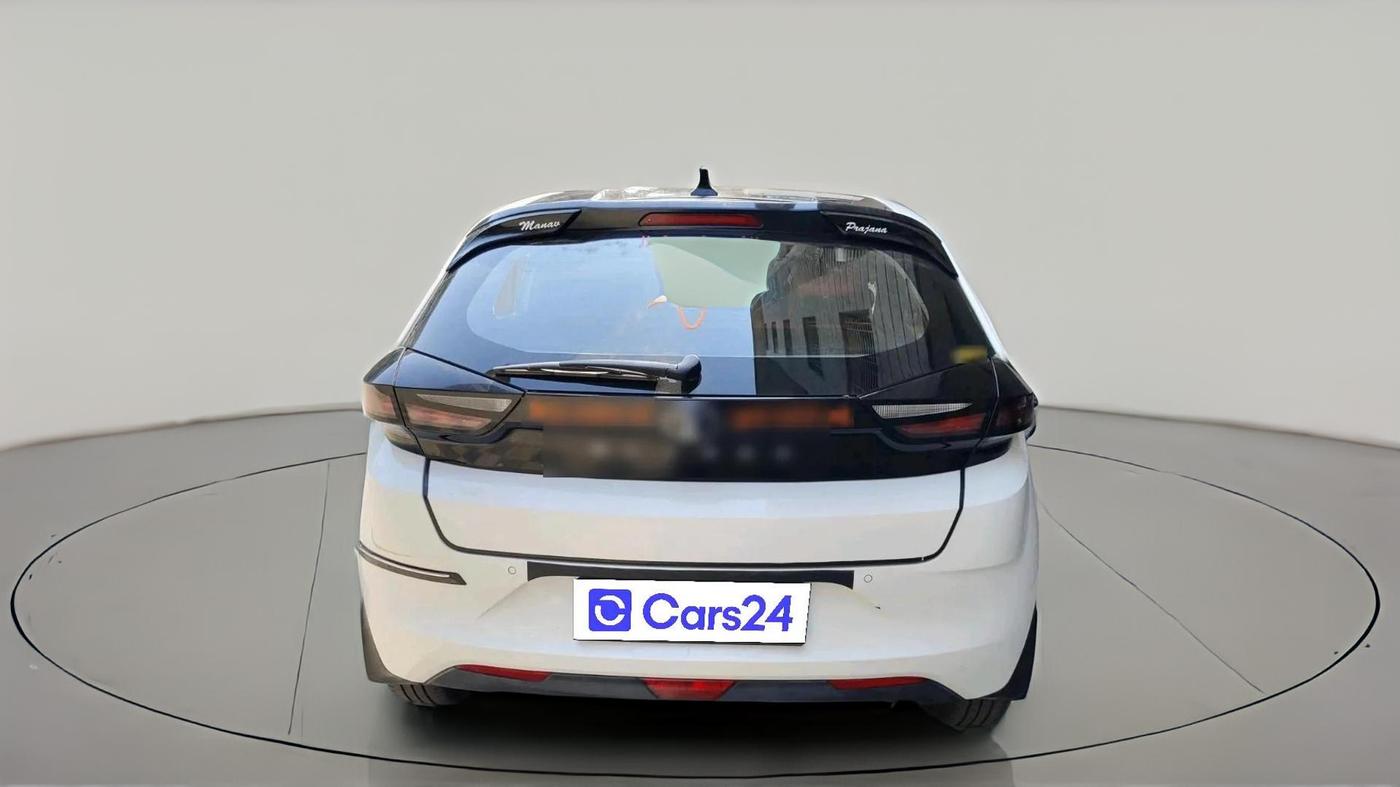 2024 Tata ALTROZ XZ + SUNROOF, Petrol, Manual, 17,000 km, exterior