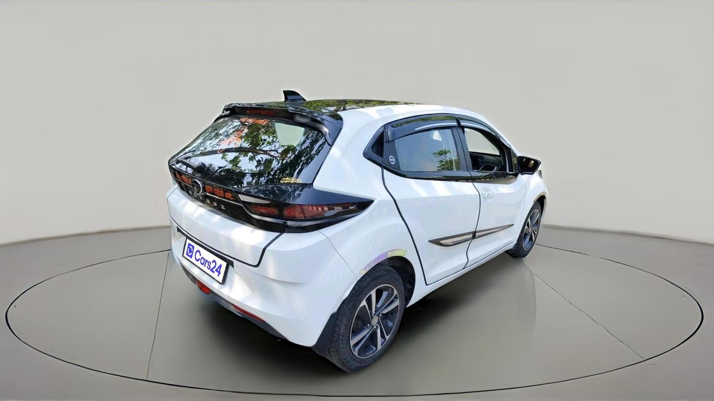 2024 Tata ALTROZ XZ + SUNROOF, Petrol, Manual, 17,000 km, exterior