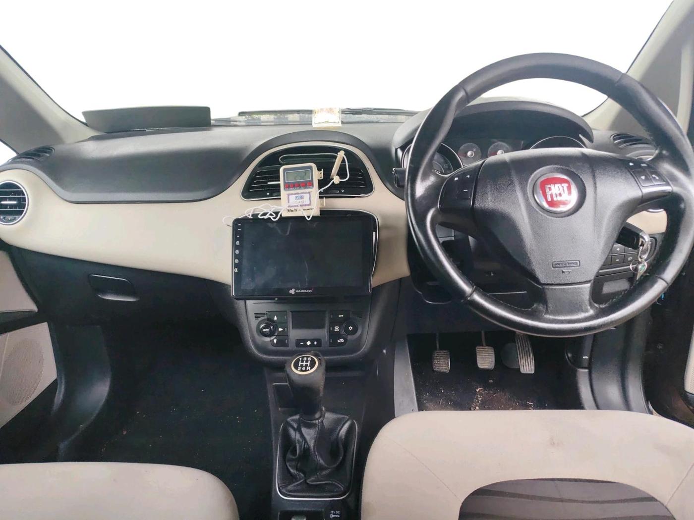 2018 Fiat URBAN CROSS EMOTION MULTIJET 1.3, Diesel, Manual, 75,445 km, interior