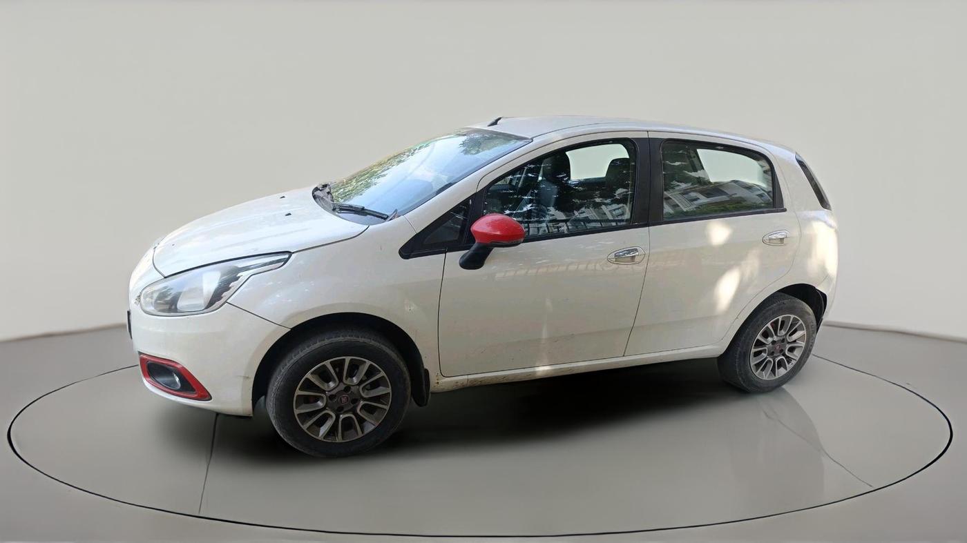 2015 Fiat Punto EVO ACTIVE 1.3 MULTIJET, Diesel, Manual, 1,44,128 km, exterior