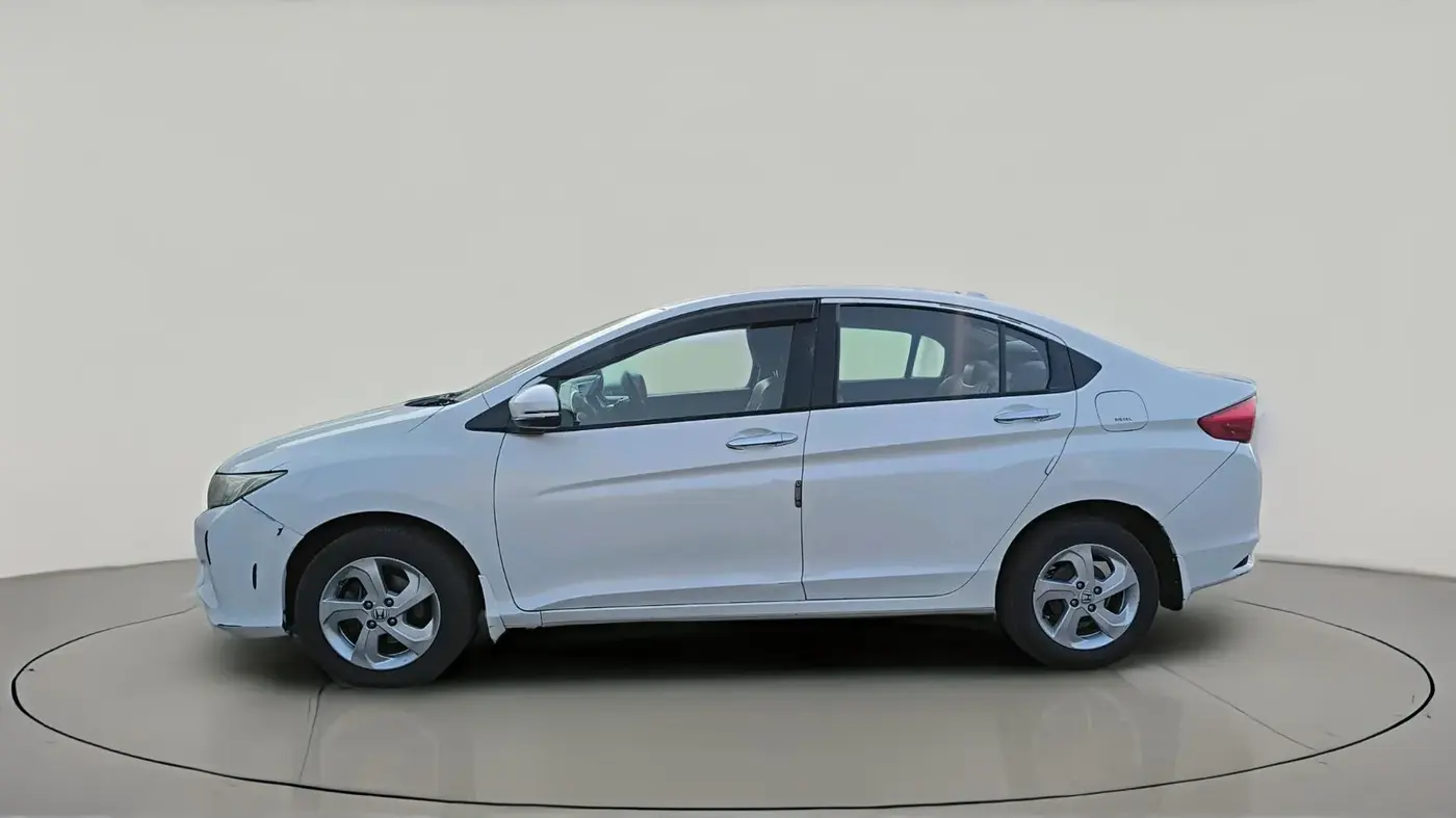 2015 Honda City 1.5L I-DTEC V, Diesel, Manual, 1,57,391 km, exterior
