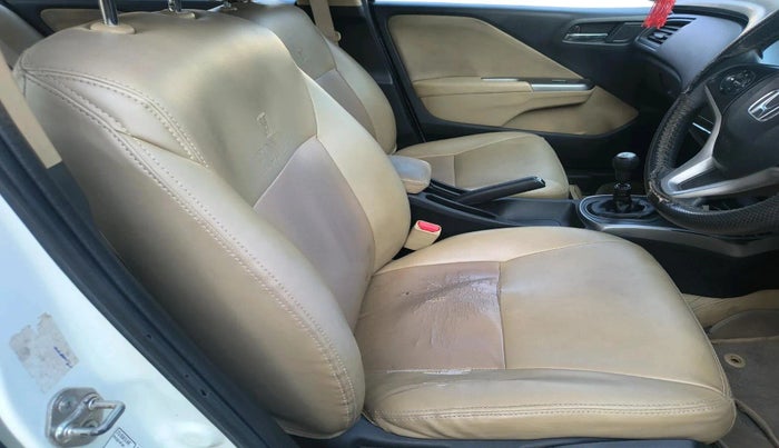 2015 Honda City 1.5L I-DTEC V, Diesel, Manual, 1,57,391 km, interior