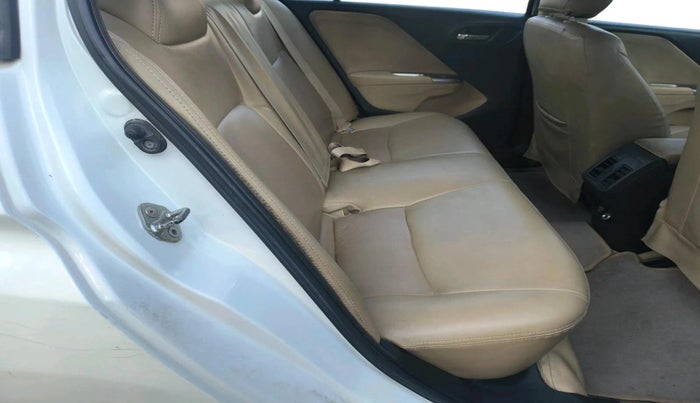 2015 Honda City 1.5L I-DTEC V, Diesel, Manual, 1,57,391 km, interior