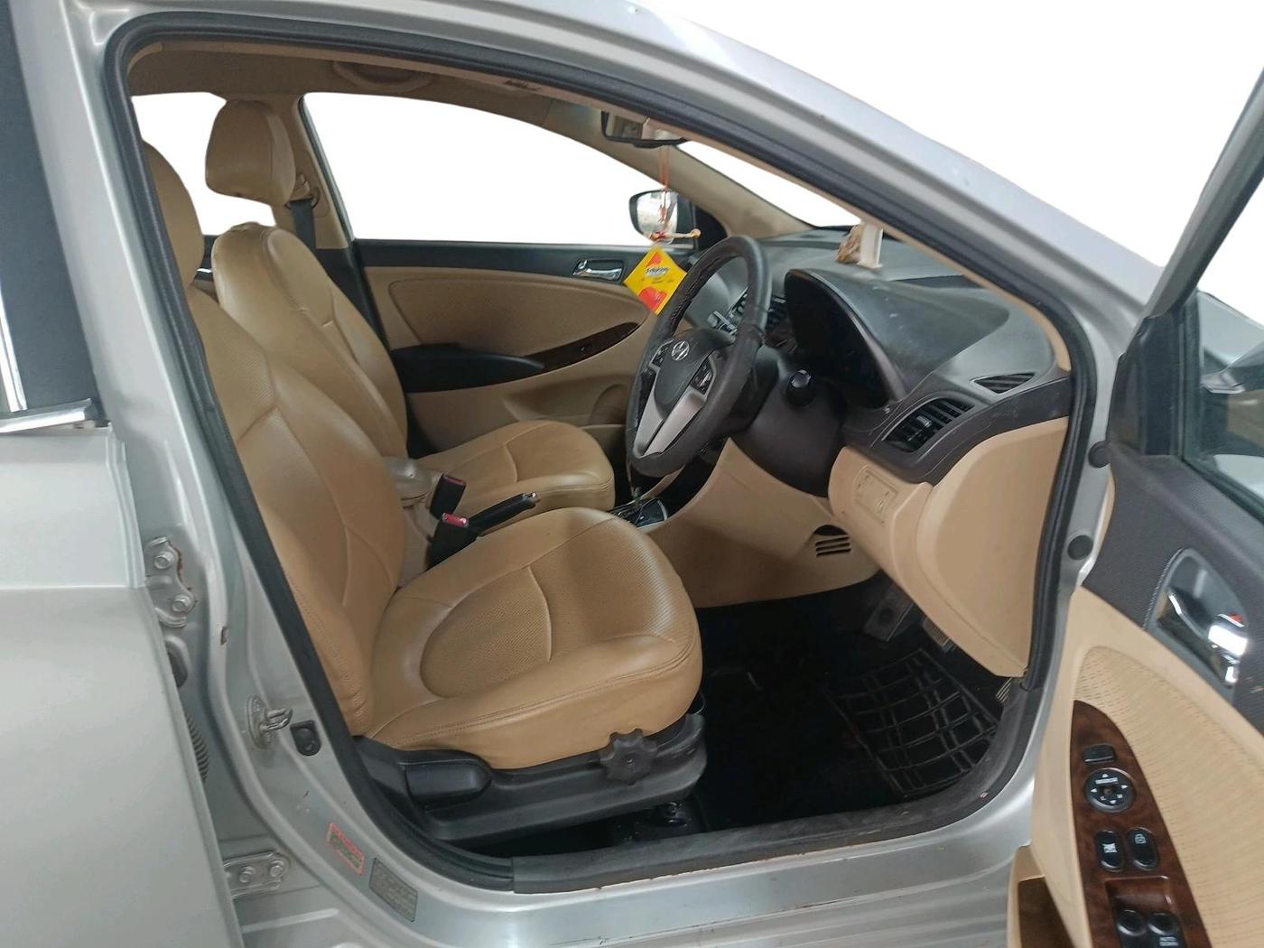 2012 Hyundai Verna FLUIDIC 1.6 CRDI SX OPT AT, Diesel, Automatic, 1,31,037 km, interior
