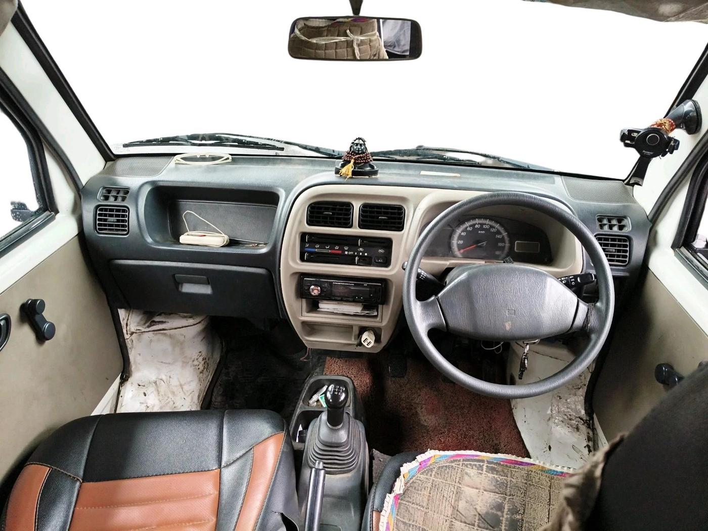 2017 Maruti Eeco 5 STR WITH A/C+HTR, CNG, Manual, 1,21,129 km, interior