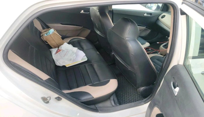 2016 Hyundai Grand i10 ASTA 1.2 KAPPA VTVT, CNG, Manual, 1,22,902 km, interior